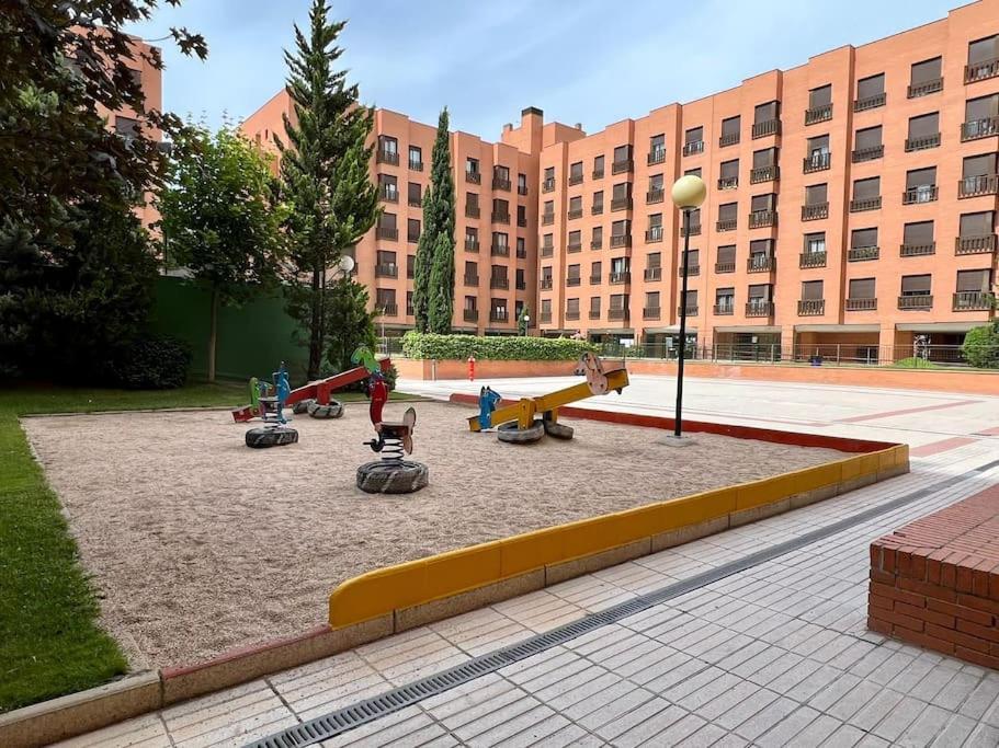 Samaniego Apartment - Madrid Airport エクステリア 写真