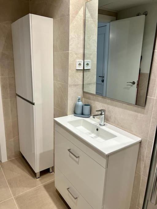 Samaniego Apartment - Madrid Airport エクステリア 写真
